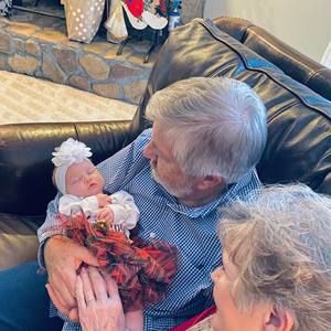 Meet your Posher, Elaine